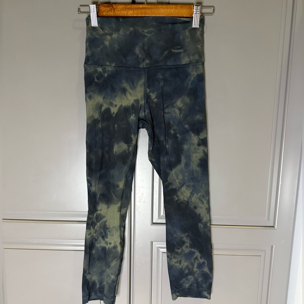 Lululemon Align High Rise Crop 23” - like new - size 4